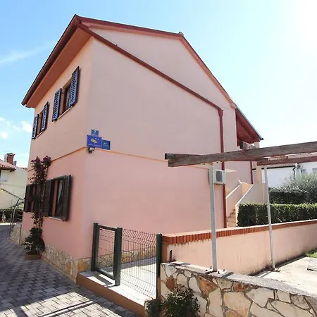 Apartment Maruchita *